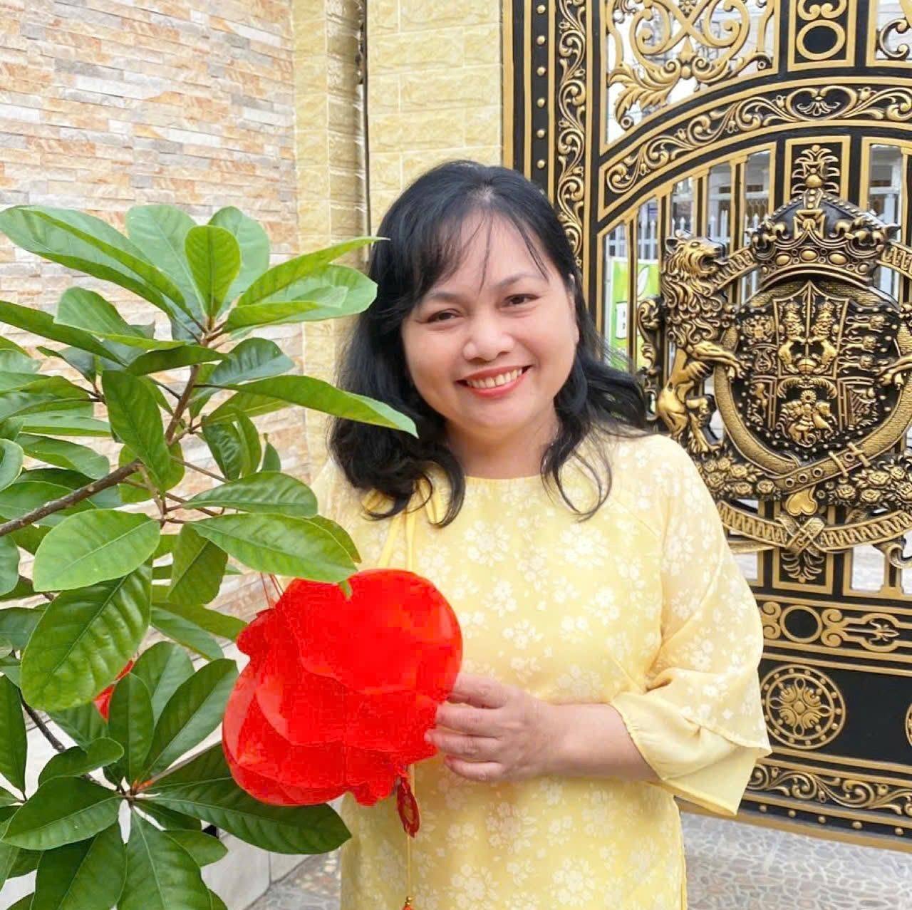 Khách hàng bán hàng sử dụng Venaxin Forte